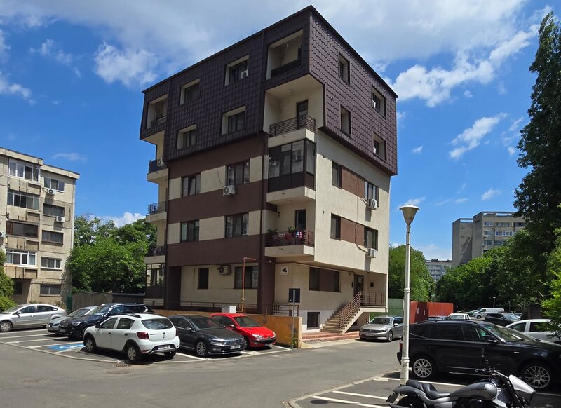 Militari Pacii  Bloc 2012 vanzare apartament 2 camere liber mobilat utilat