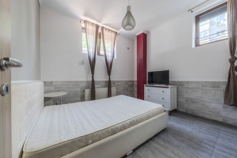 Militari Pacii  Bloc 2012 vanzare apartament 2 camere liber mobilat utilat